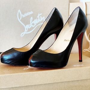 Christian Louboutin.CAPRETTO Minibout*lightly used